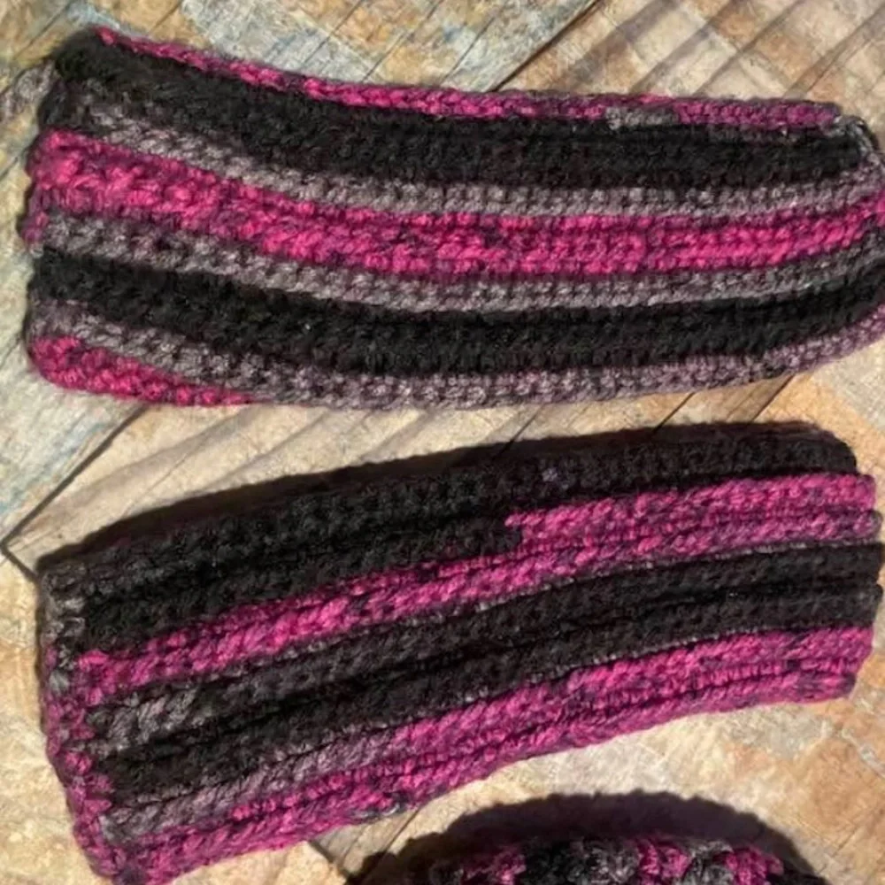 Striped handmade Knit Hat and glove  Set